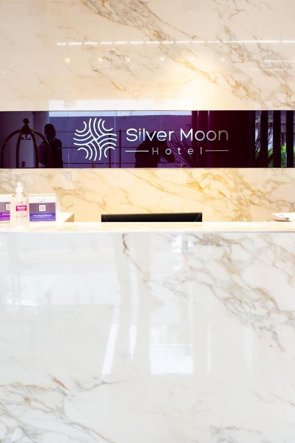 Silver Moon Hotel Abiyán Exterior foto